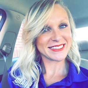 Meet your Posher, Lauren